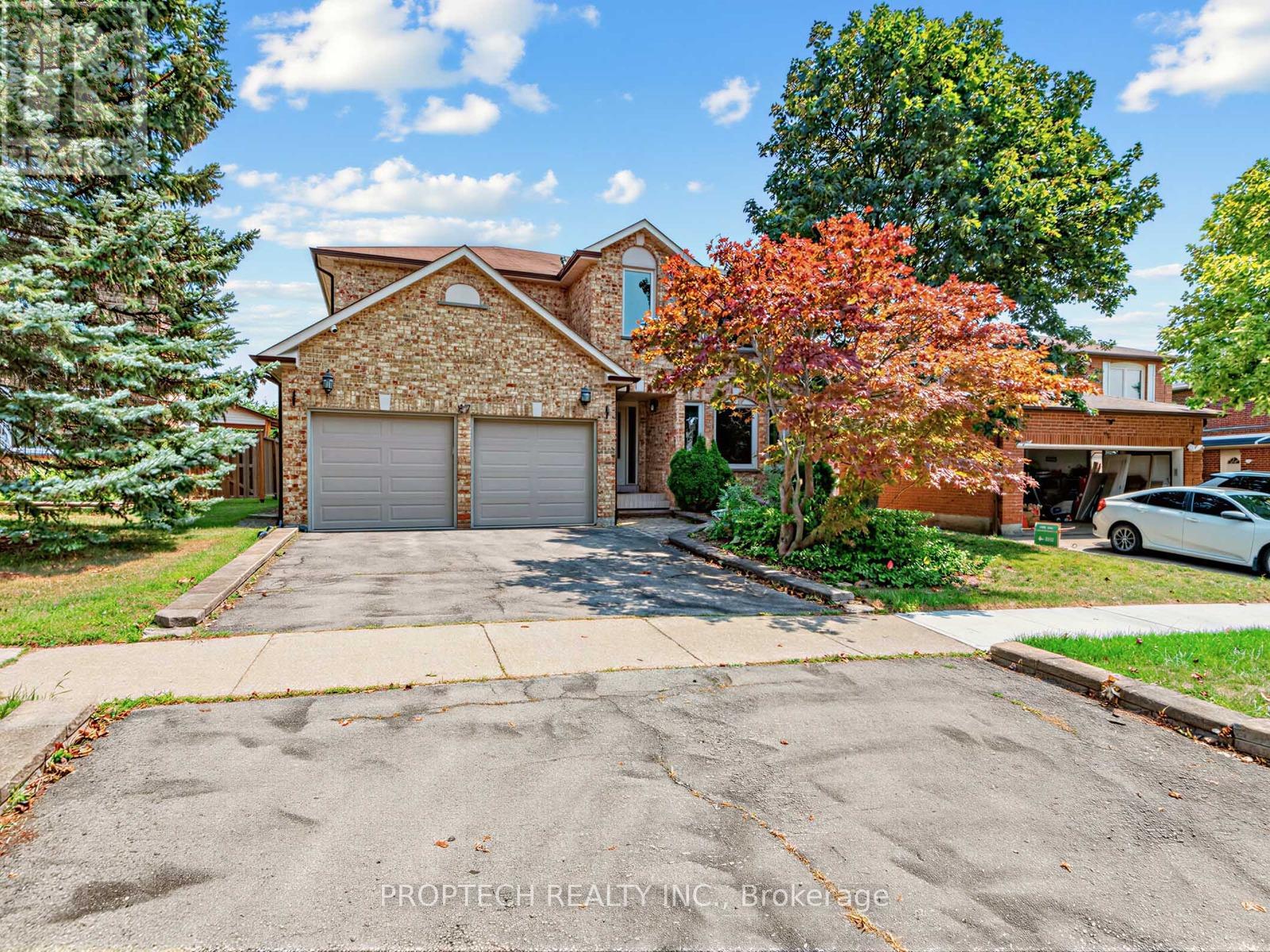 Detached house · Richmond Hill (Westbrook) — 1/35